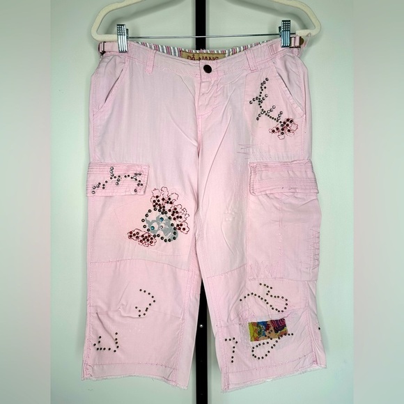 Da-Nang Women's Cargo Capri With Studded Skulls & Patches - Pink - Picture 1 of 9